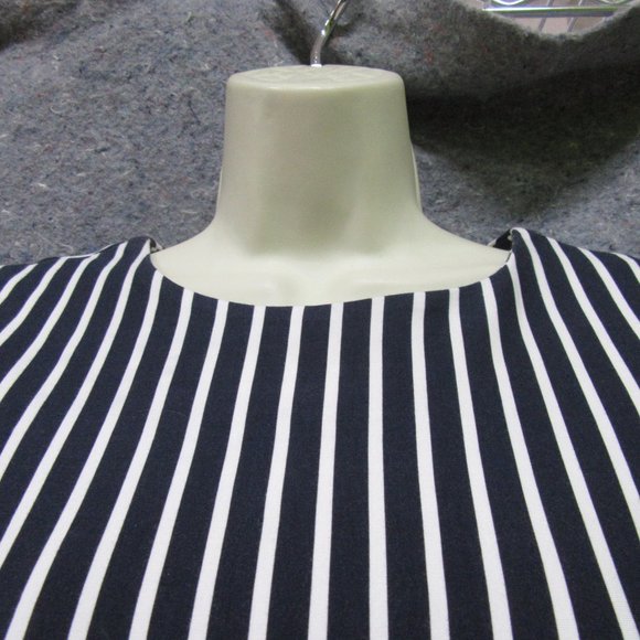 Casual Banana Republic Dress - Picture 4 of 12